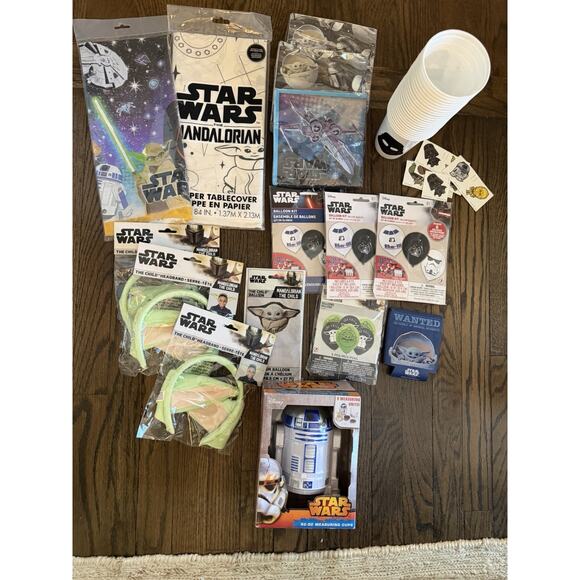 Star Wars Birthday Party Supply Bundle NWT